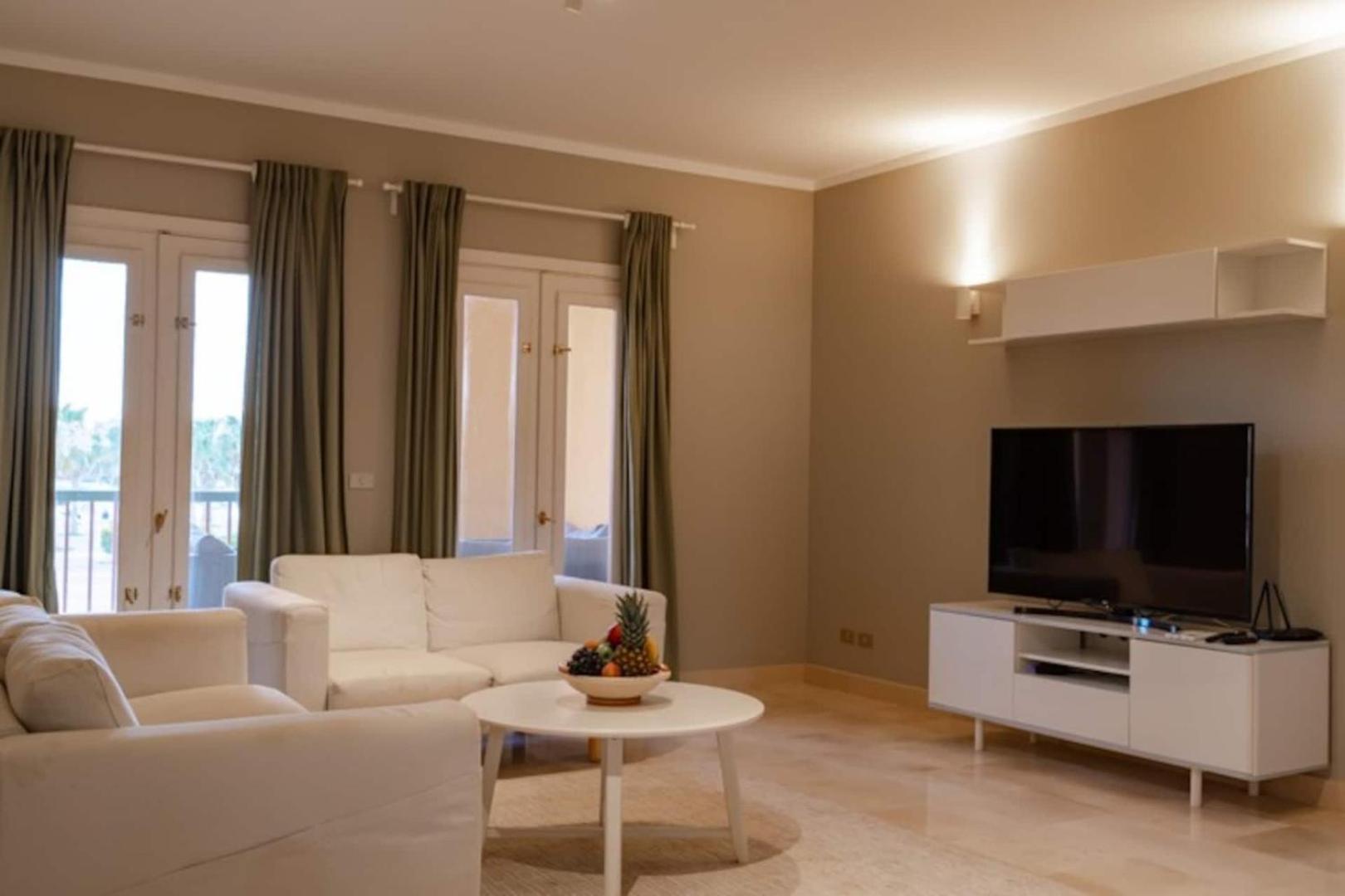 2 Bdr Marina Bliss: A Serene Escape With A View * Hurghada