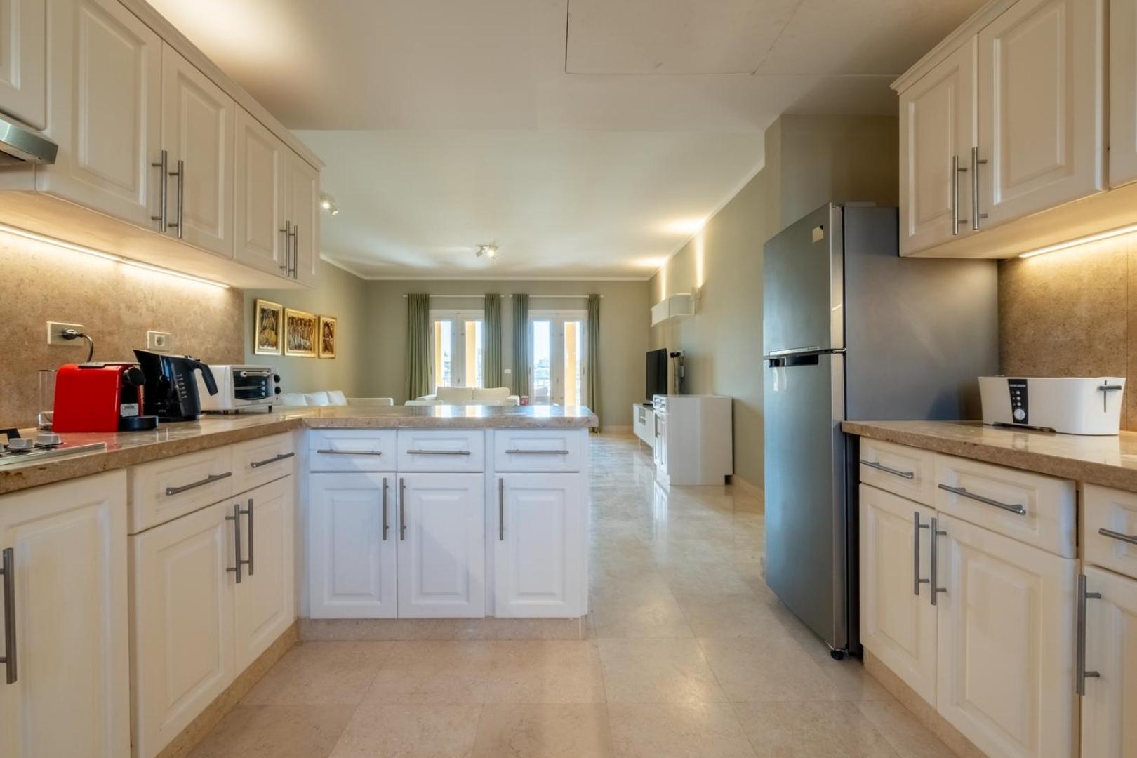 Appartement 2 Bdr Marina Bliss: A Serene Escape With A View *