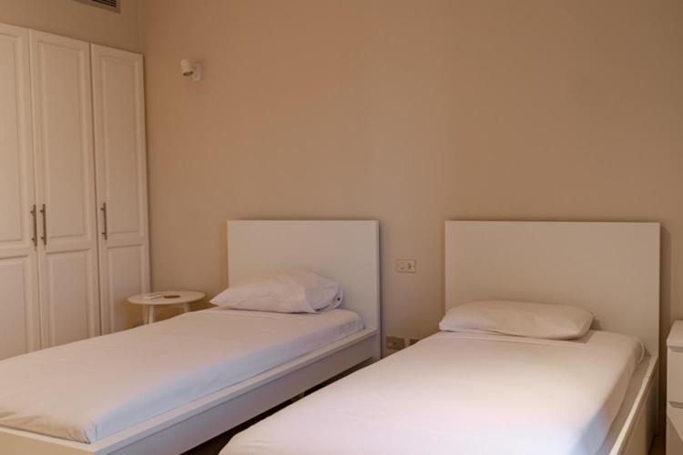 2 Bdr Marina Bliss: A Serene Escape With A View Appartement Hurghada