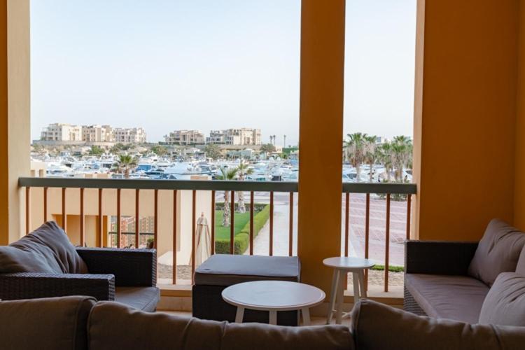 Appartement 2 Bdr Marina Bliss: A Serene Escape With A View Hurghada