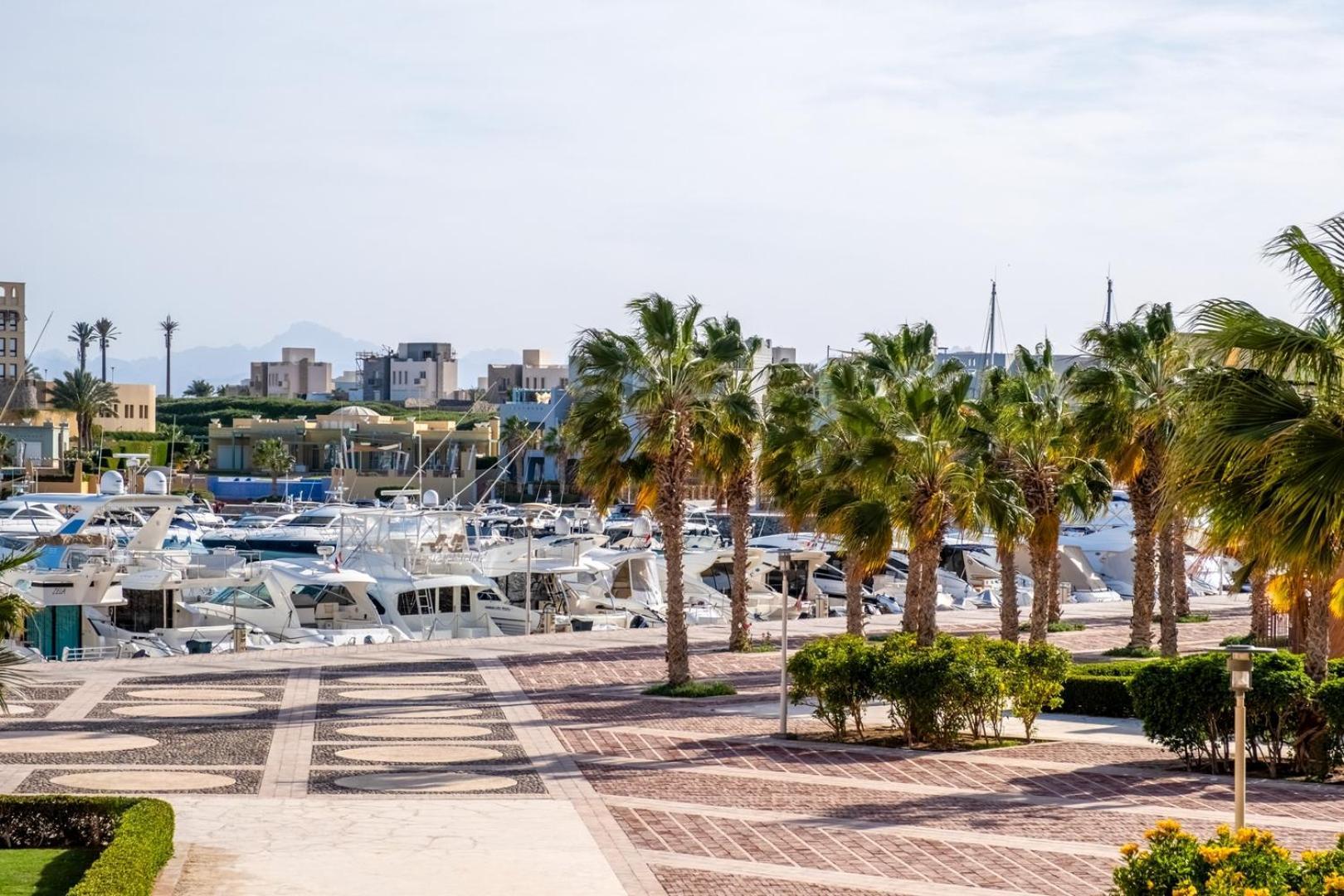 2 Bdr Marina Bliss: A Serene Escape With A View * Hurghada