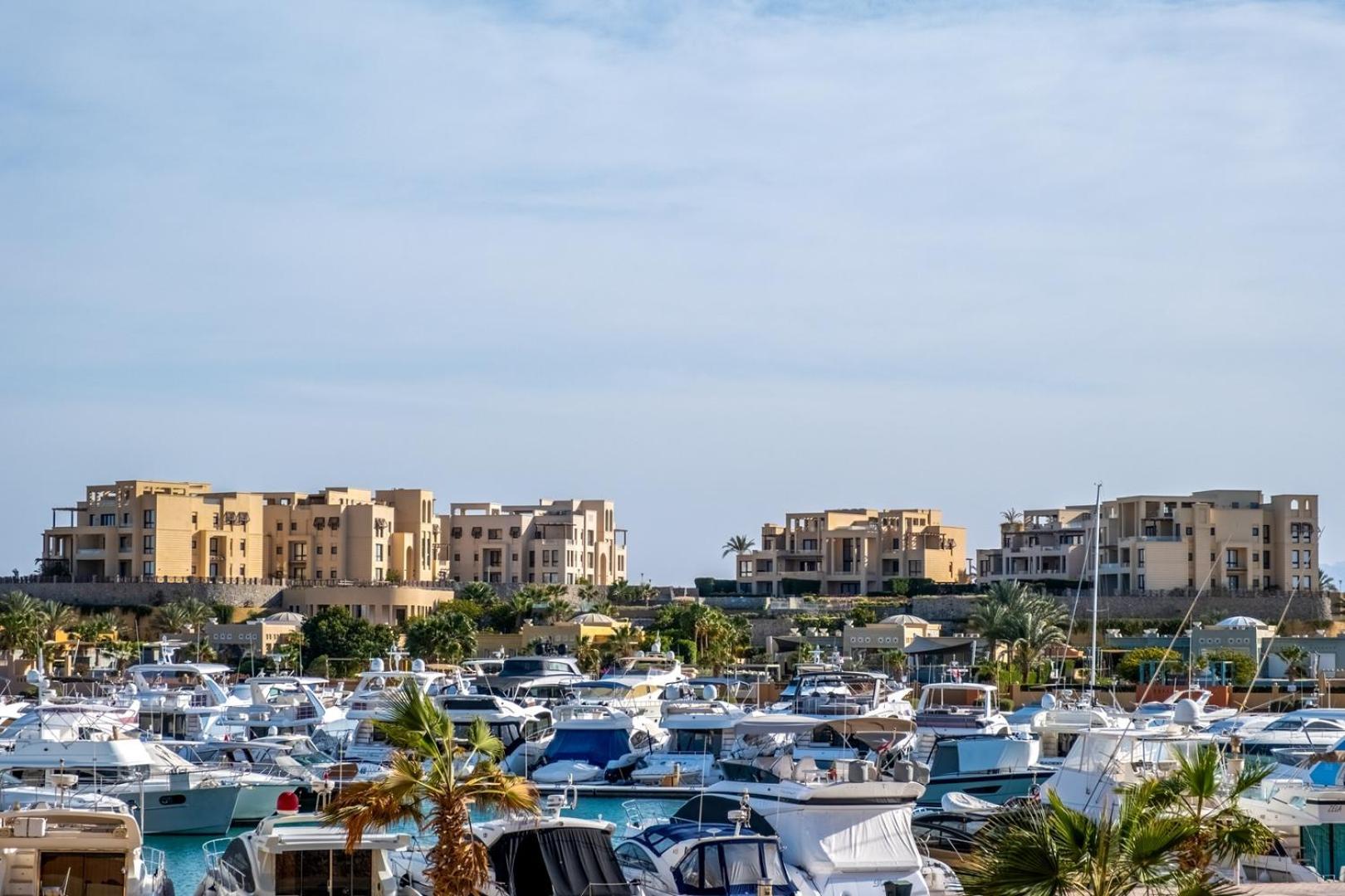 Apartment 2 Bdr Marina Bliss: A Serene Escape With A View Hurghada
